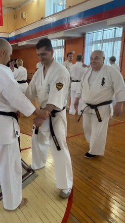 Кёкусинкай / Сихан Танюшкин / Применение Кихона / Освобождение от захвата (май 2024)