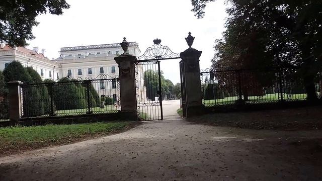 Hungary. Fertőd. Esterhazy-kastely.  Липовая аллея