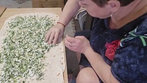 котлеты из говядинки с кабачком и рулет с соленым сыром
