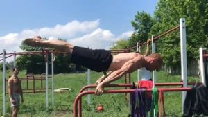 калистеника/ горизонт/ планш (ноги вместе)