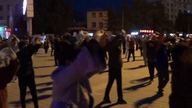 Мишань.центральная площадь,танцы.12 сентября 2015 года смотреть онлайн