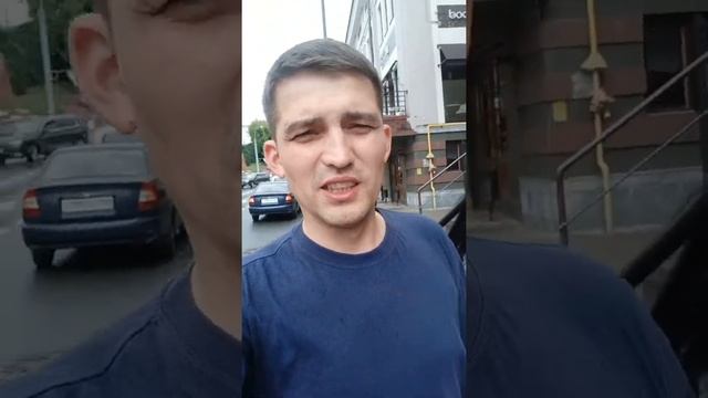 Из отеля вышли погулять