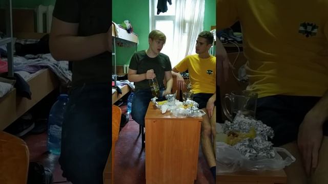 Ай шаурма (возле метро Дружбы народов) - збс или гг? смотреть онлайн