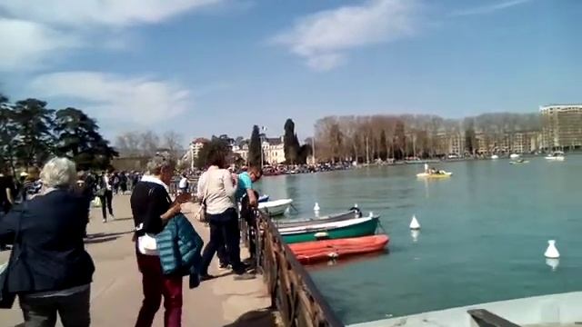 Анси, Франция 31/03/2019. Тут отдыхают французы. смотреть онлайн