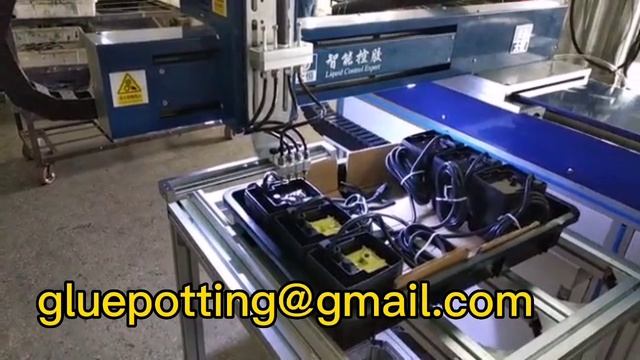 Установка для дозирования двухкомпонентной эпоксидной смолы с трехкоординатным столом. ... Двухкомпо