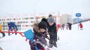 ПОМЕНЯЛИСЬ МЕСТАМИ | СУББОТНИК С РОДИТЕЛЯМИ | СЮЖЕТ НАСТИ БУРМИСТРОВОЙ