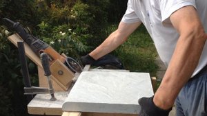 Как быстро сделать фаску на кирпиче или бетонной плитке