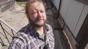 Хватит лежать на диване сказал сын и рассказал что он будет делать в деревне когда кормил животных