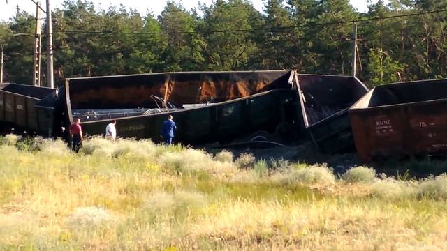 Сход грузового поезда 19 06 18 Днепр Северный смотреть онлайн