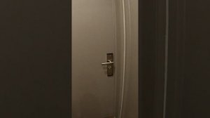 Обзор номера отеля Mirror light 4* в Сочи.