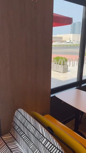 Вкусно и точка ушла из Эмиратов смотреть онлайн