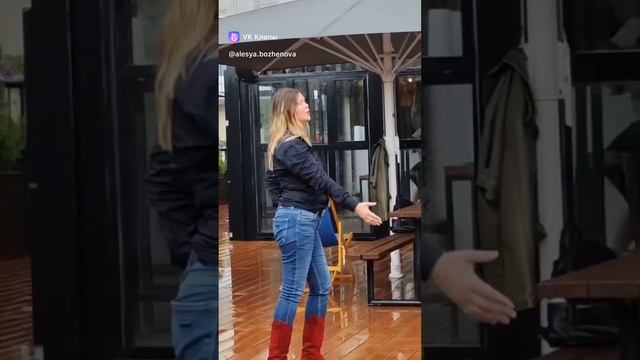 Квартирник у Ирины Чилит в кафе « Papas’burger”! Приходите 27 августа уд.Международная 12 смотреть онлайн