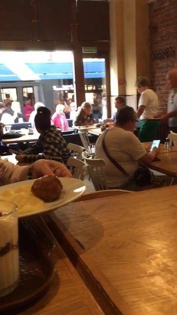 Обед по расписанию в столовой номер-1 в СПБ,объелись за 800рублей на двоих!!! смотреть онлайн