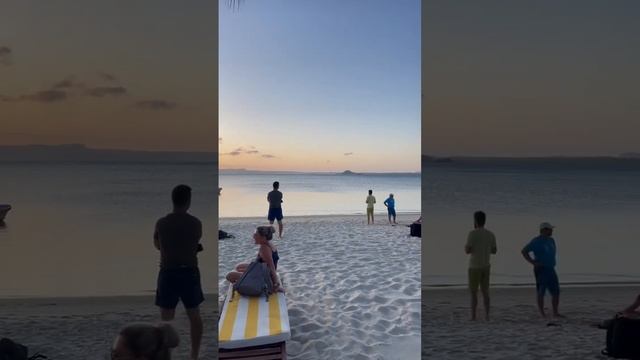 на Мадагаскаре. Пляж смотреть онлайн
