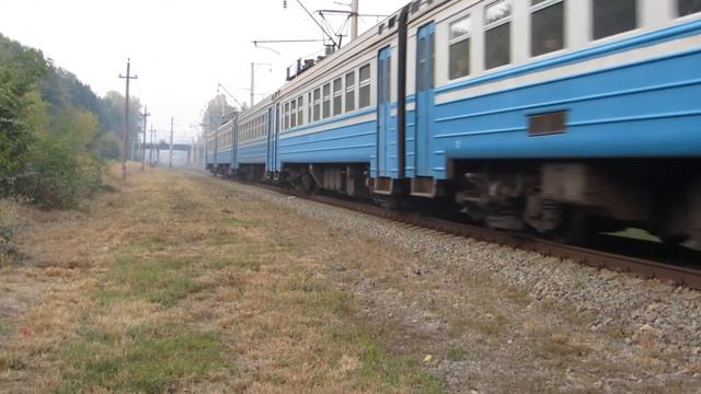ЭР9М-546 рейсом № 6308/6929 Чернигов - Нежин - Киев-Волынский.