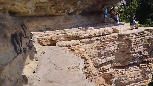 Мезмай.Орлиная полка Мезмай 2024 Ричард учит переходить пропасть.