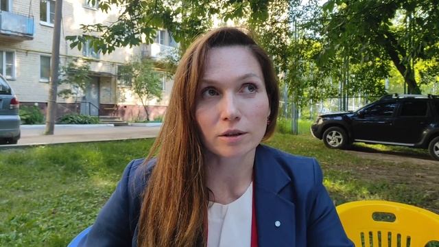 Кандидат в кандидаты Инна Евсина ведёт сбор подписей в свою поддержку. смотреть онлайн