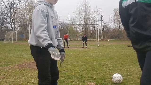 Сотки (LuckyGuys VS Амкал) смотреть онлайн
