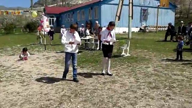 20150523 094053 Последный звонок в Ашалинской ООШ имени Исаева М. М. Селение Ашали смотреть онлайн