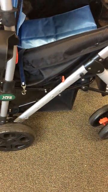 How to fold the Pet Rover stroller смотреть онлайн