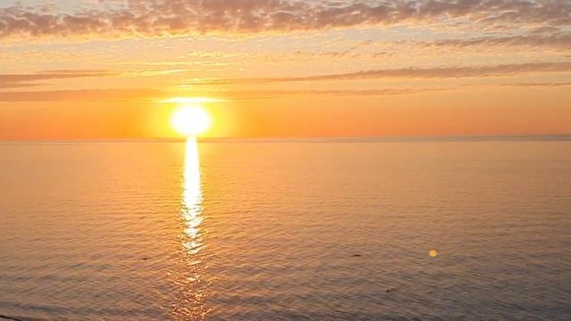 Солнышко и Море вечные Друзья! смотреть онлайн