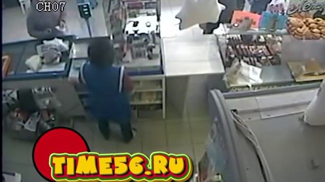 Женщина забыла кошелек другая позаимствовала из него деньги time56.ru смотреть онлайн