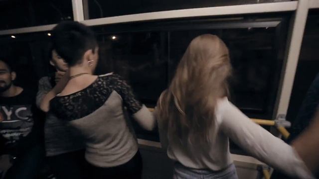 Видеоотчёт - Туса В Тралике (10.12.16) - ШОУДИЛЕР смотреть онлайн