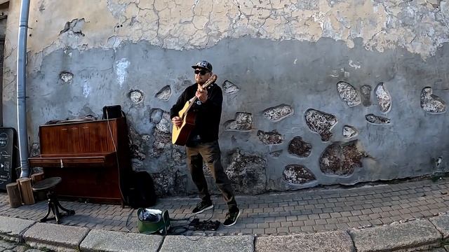 ВЫБОРГ ВЕЧЕРНИЙ. УЛИЧНЫЙ МУЗЫКАНТ. РОМАНТИКА - VYBORG EVENING. A STREET MUSICIAN. ROMANCE... - смотреть онлайн