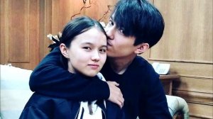 РЕАКЦИЯ СЕСТРЫ ДИМАША НА ГОЛОС БРАТА