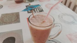 Молочный коктейль в домашних условиях. С добавлением свежих и замороженных ягод