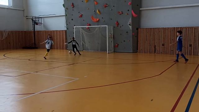 Центр футбола 12 - Верхнеуральск 2 тайм смотреть онлайн