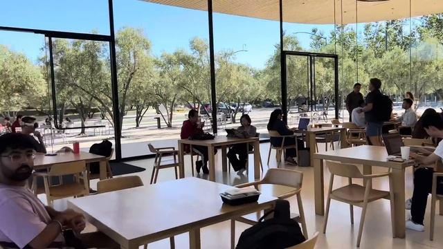 Дом Винчестера. В гостях у Apple (не самые открытые ребята) Бесплатная зарядка. смотреть онлайн