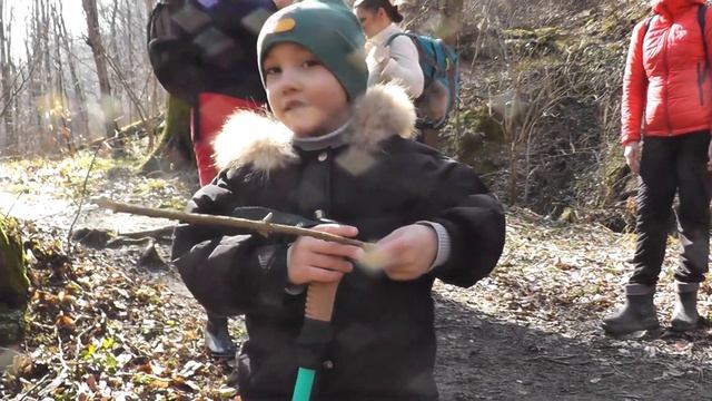 Познавательный поход на скалу Зеркало с детьми смотреть онлайн