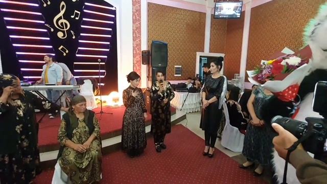 Шикарная свадьба В Канибадаме Патар 8 10 21 смотреть онлайн