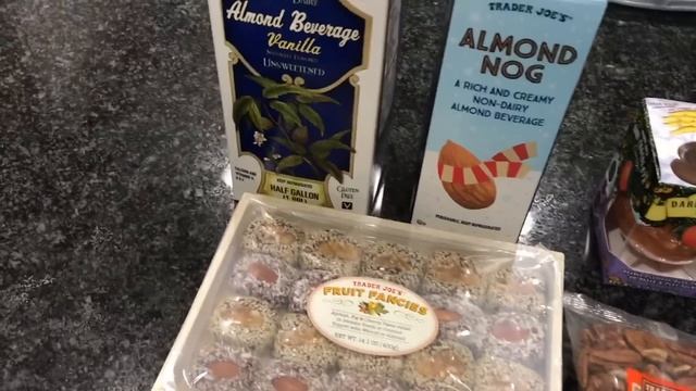 TRADER JOES HAUL! | Vegan & Prices Shown! | VLOGMAS DAY 5! смотреть онлайн