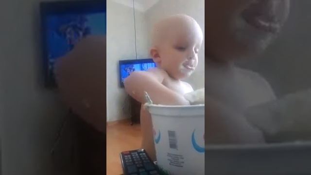 Вот так надо кушать сметану (МАГДИЛОВ МУХАММАД) смотреть онлайн