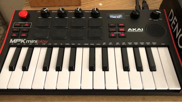 AKAI MPK mini Play MK3 Dram Pad