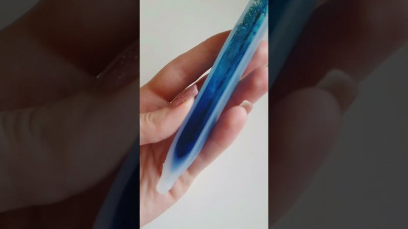 Ручка из эпоксидной смолы с мхом