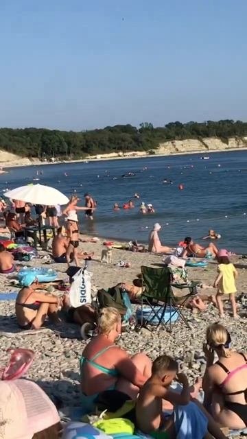 Геленджик голубая бухта толпы людей