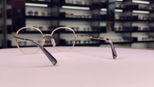 Valentino 1025 3070 – унисекс-оправа для очков от итальянского дома моды (распаковка и обзор)