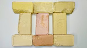 резка винтажного мыла с укусыми мышей. им было явно вкусно. асмр видео. cutting soap