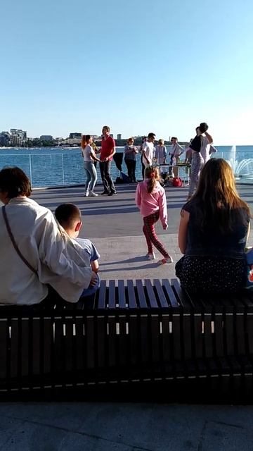 Геленджик 🌊 Набережная. Танцы для всех 🦸#shorts#геленджик#краснодарскийкрай# смотреть онлайн