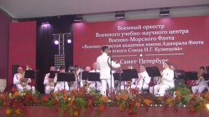 Красивая музыка для народа от оркестра ВМФ.
