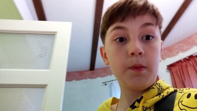 Рум тур по номеру в 4-х звёздочном отеле. смотреть онлайн