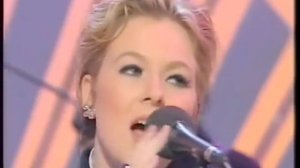 Scarlet - Independent Love Song (live) - Pebble Mill at One