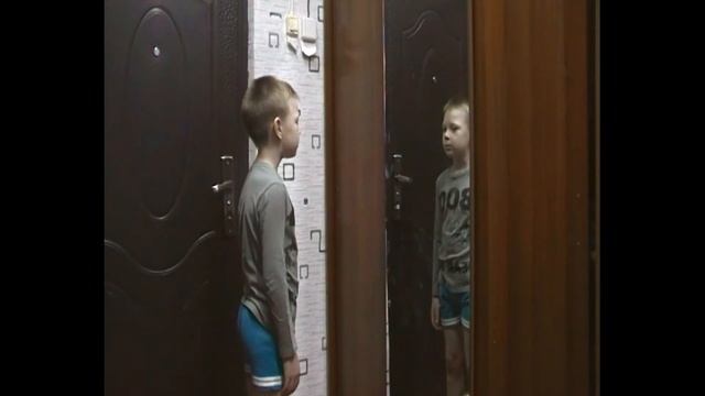 илья возле зеркала редактор видео мовави смотреть онлайн