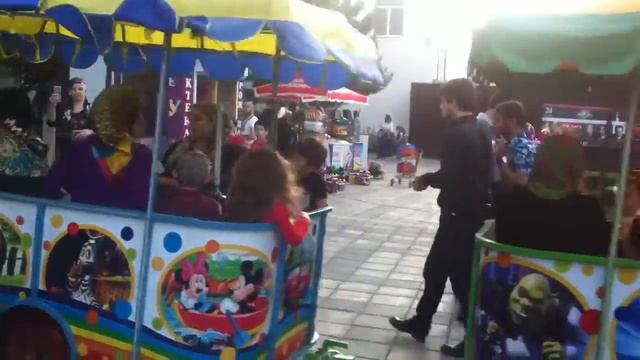 На набережной города смотреть онлайн