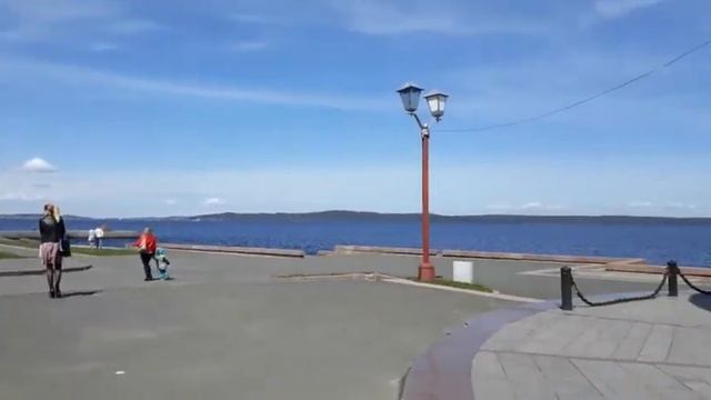 #влог #мамадвухдетей VLOG/Влог из Петрозаводска. Гуляем по набережной. смотреть онлайн