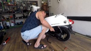 Honda Giorno AF-70: засада с воздушным фильтром