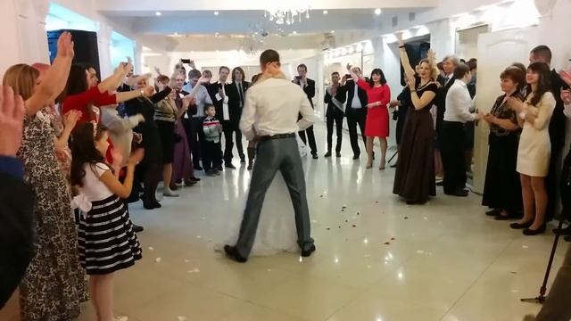 Наш первый танец)))11.03.2016 смотреть онлайн